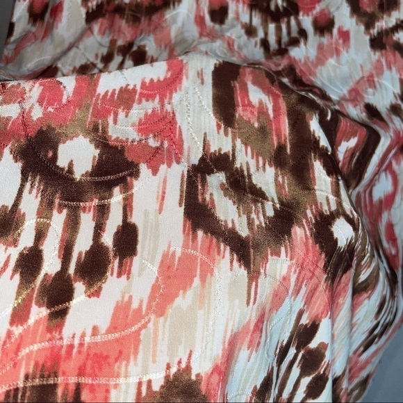 JM Collection Tunic Short Sleeve Top V-neck Geometric Bloom Design Printed Shirt - Picture 2 of 5